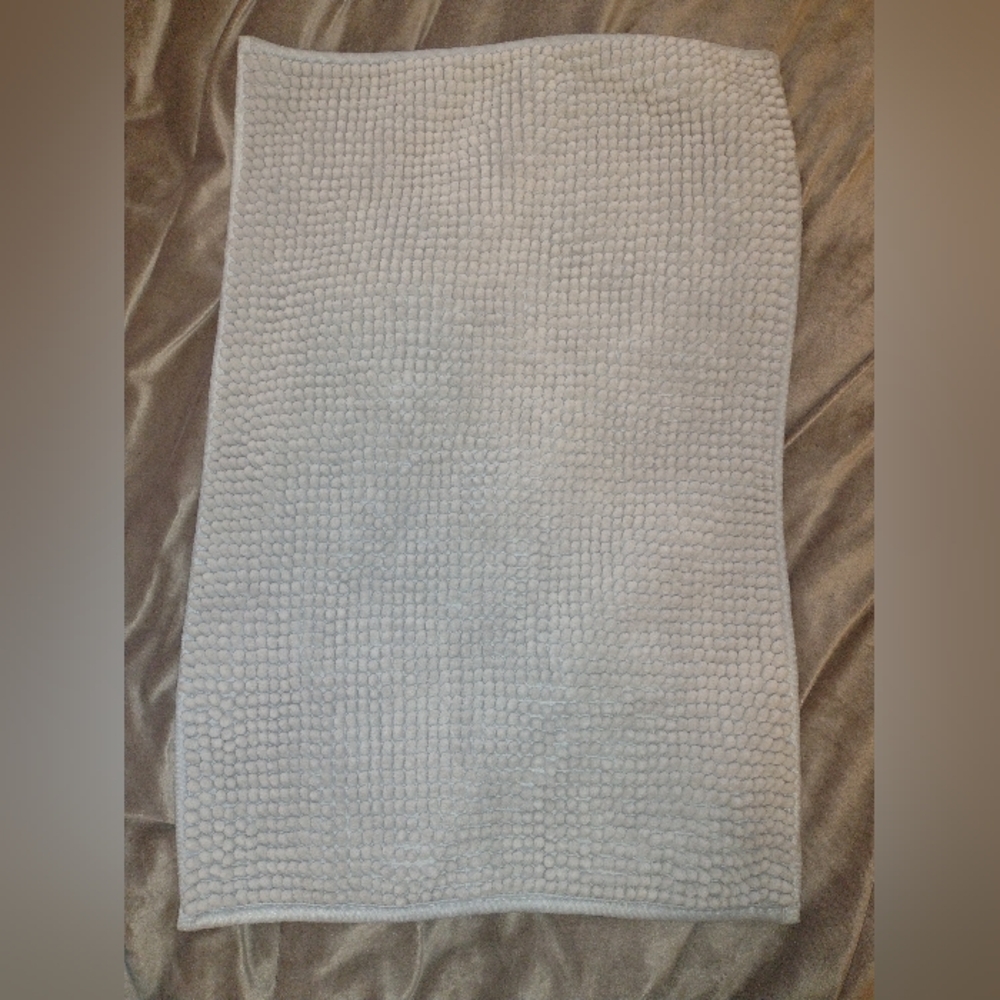 Freebie! Soft Textured Grey Bath Mat